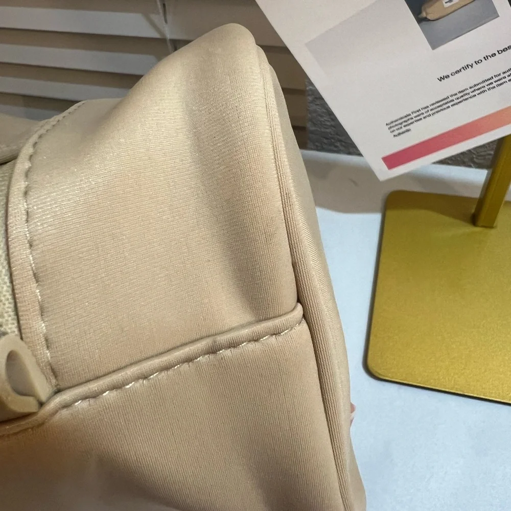 Burberry Hero Tan Toiletry Bag - Authentic COA Included - Picture 17 of 17